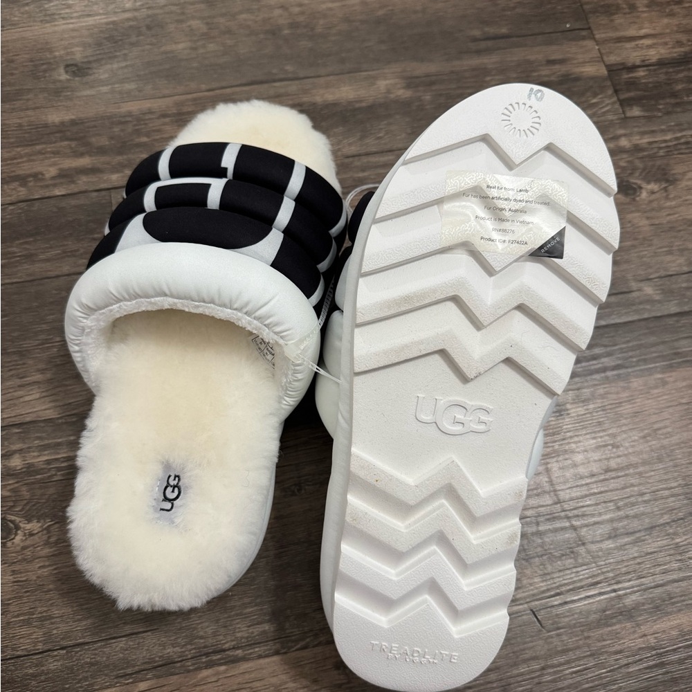 UGG Women's Monochrome Slide Slippers - Picture 2 of 5